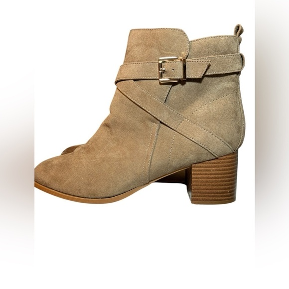 Lane Bryant Dream Cloud Ankle Bootie 10 W - Picture 3 of 8